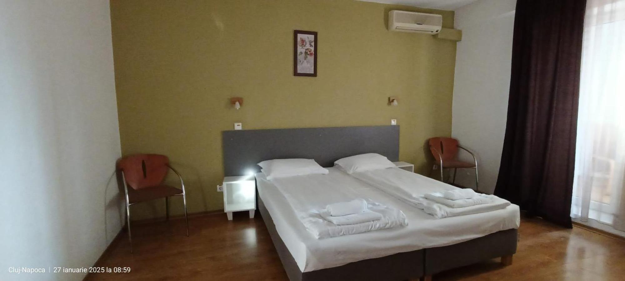 Hotel Liliacul Cluj-Napoca Exterior photo